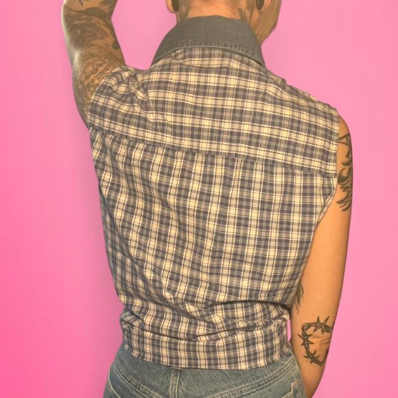 Vintage blue & white plaid button up blouse - Picture 2 of 8